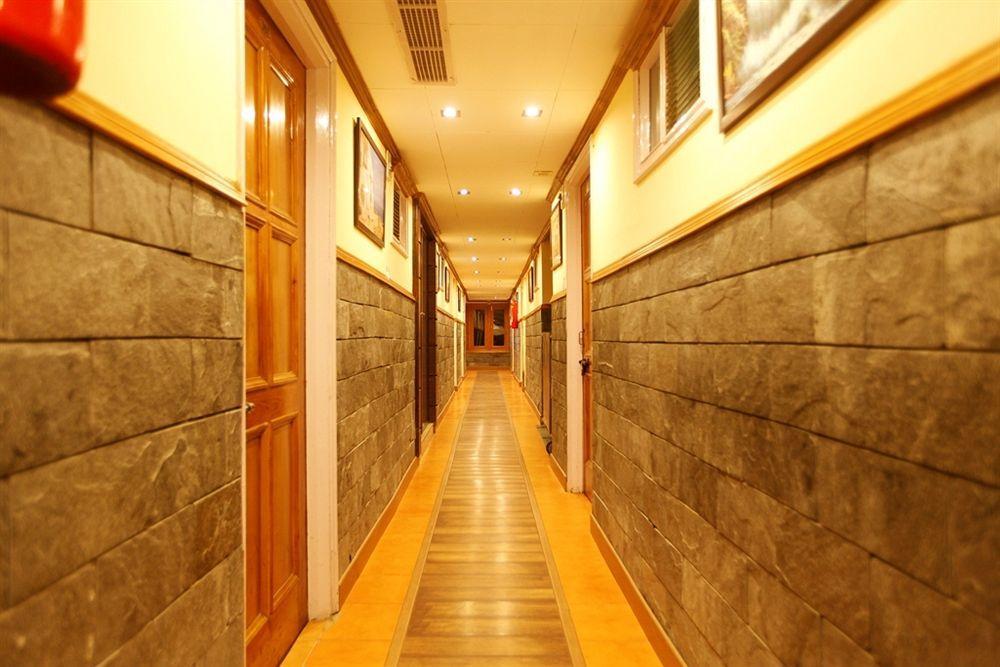 Hotel Bridge View Regency Shimla Exterior foto