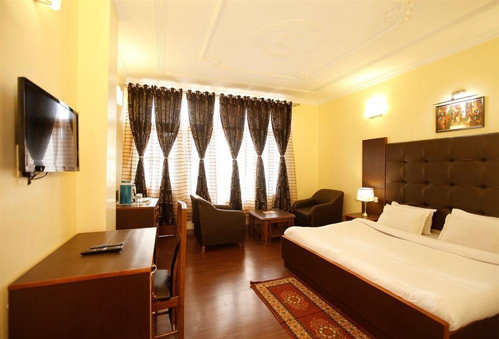 Hotel Bridge View Regency Shimla Exterior foto